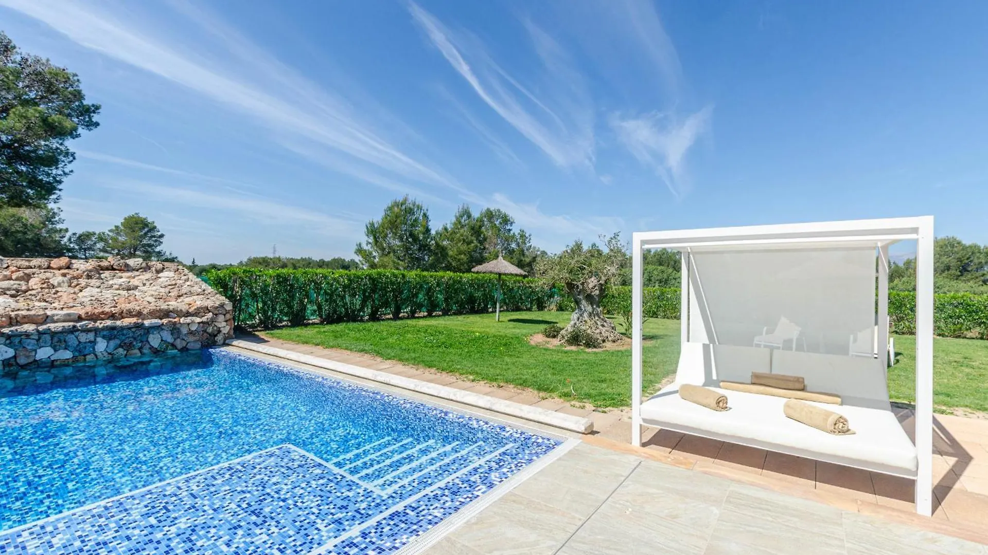 Yourhouse Romani Villa ムロ